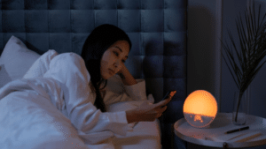 can losing sleep lead to weight gain